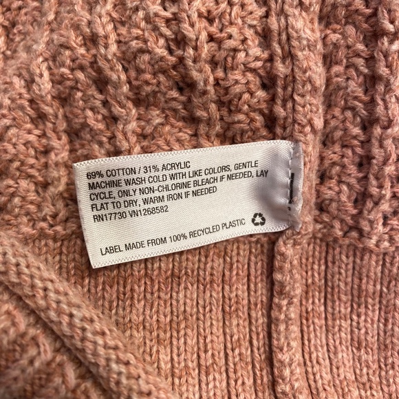 Universal thread knit pullover - Picture 6 of 7